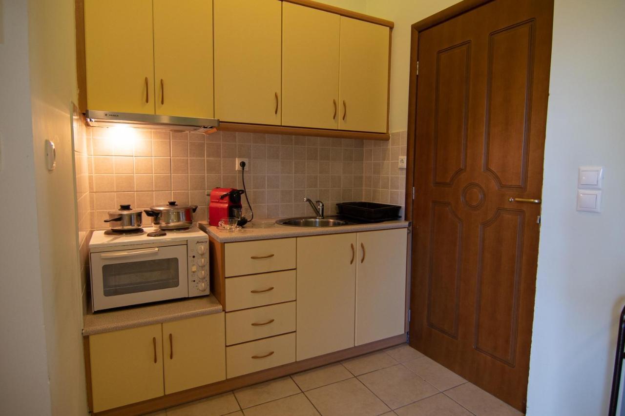 Tsertos Apartments 카메나불라 외부 사진
