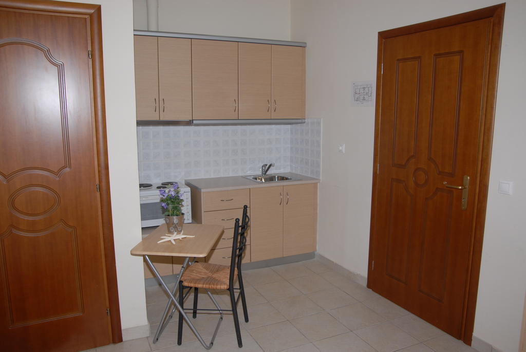 Tsertos Apartments 카메나불라 객실 사진