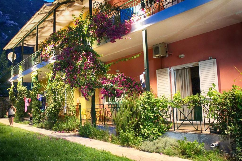 Tsertos Apartments 카메나불라 외부 사진